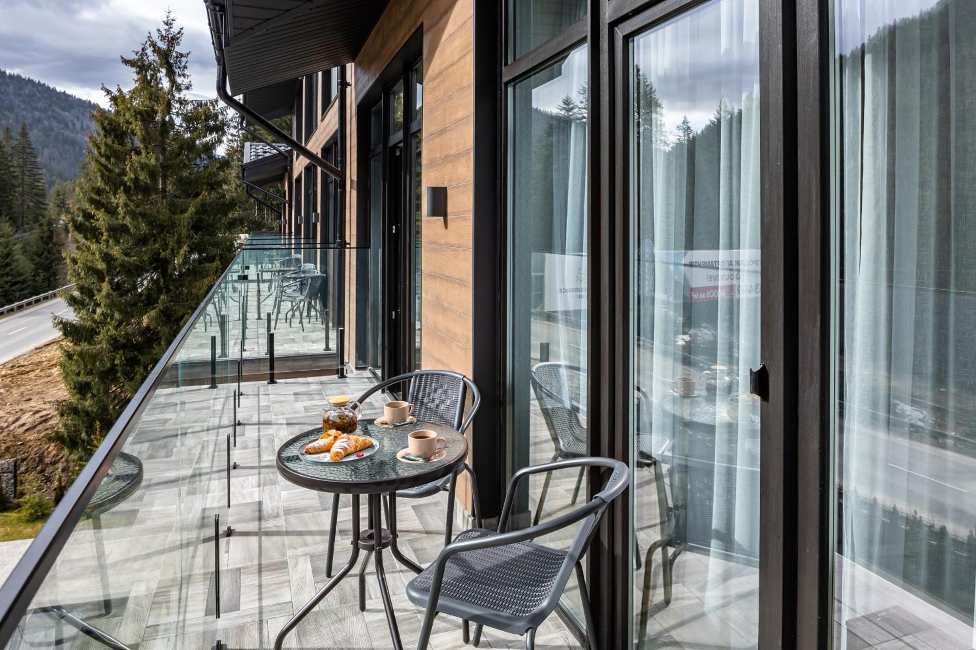 Wood Hotel Resort & Spa Bukovel Extérieur photo